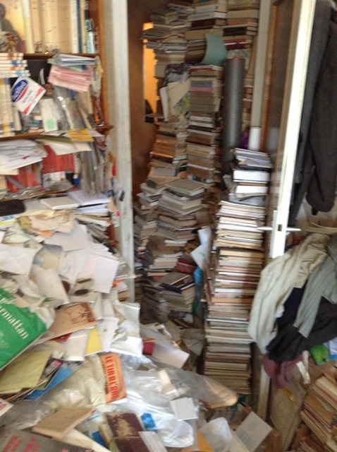 découvrez notre service de débarras de meubles à paris, rapide et efficace. que ce soit pour un déménagement, un vide-grenier ou un simple nettoyage, notre équipe se charge de tout, en respectant l'environnement. contactez-nous pour un devis gratuit !