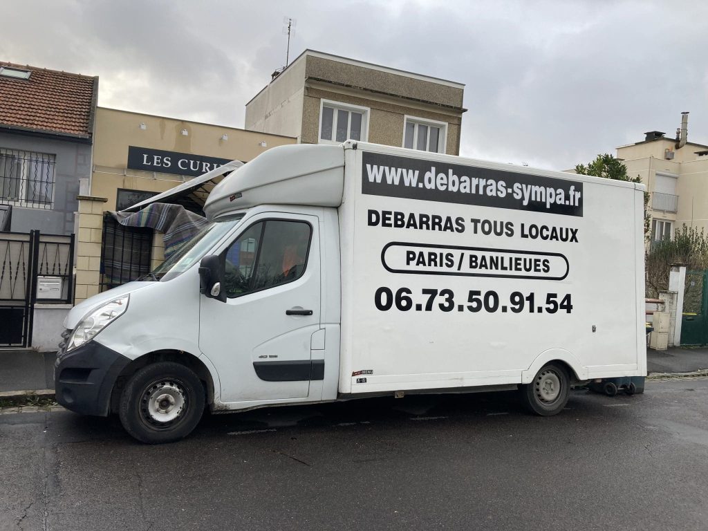 découvrez notre service de débarras économiques à paris, offrant des solutions rapides et efficaces pour désencombrer vos espaces tout en respectant votre budget. profitez d'un service professionnel et d'une expertise locale pour un débarras sans tracas.