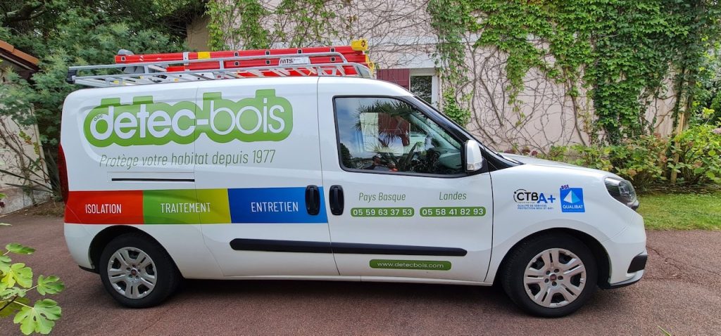 profitez d'un service d'enlèvement gratuit de meubles dans le val-de-marne (94). nous venons chez vous pour débarrasser vos vieux meubles rapidement et sans frais. contactez-nous dès maintenant pour un service efficace et écologique !