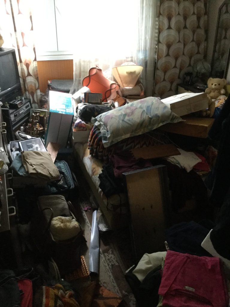 découvrez notre service de débarras d'appartement à paris, rapide et efficace. nous vous aidons à désencombrer votre espace en toute sérénité, avec des professionnels expérimentés qui prennent soin de vos biens. obtenez un devis gratuit et un service adapté à vos besoins.